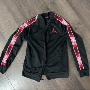Boys JORDAN Size M Zip front Athletic Jacket
